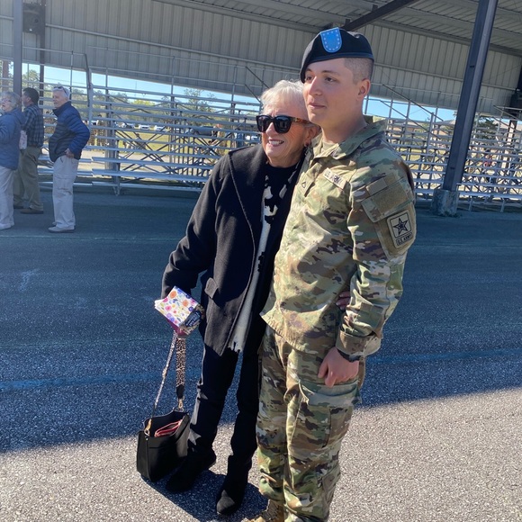 Meet your Posher, Mary - Picture 4 of 16